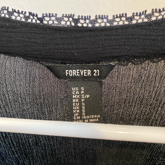 Forever 21 black boho lace trimmed dress size small - Picture 6 of 10